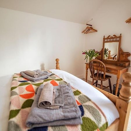 Glenroy Arts Gallery Meets Living Space Cardiff Esterno foto