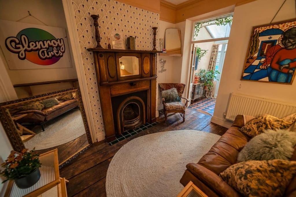 Glenroy Arts Gallery Meets Living Space Cardiff Esterno foto